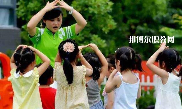 湖北2020年幼師學(xué)校什么專業(yè)適合女生