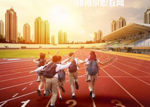四川2020年男生上什么幼師學(xué)校好