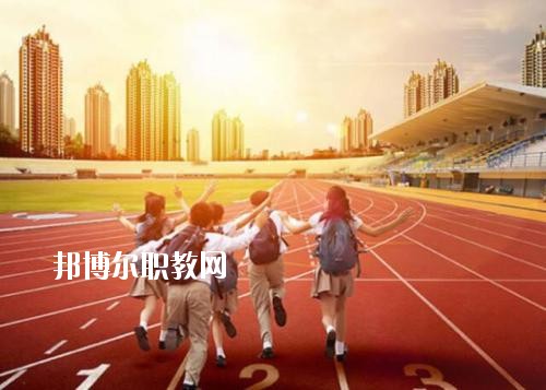 四川2020年男生上幼師學校學什么專業(yè)好