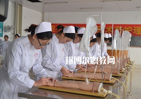 四川2020年衛(wèi)校中專升全日制大專