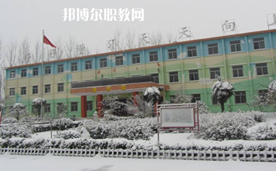 淮北市烈山區(qū)中等專(zhuān)業(yè)學(xué)校2020年報(bào)名條件、招生要求、招生對(duì)象