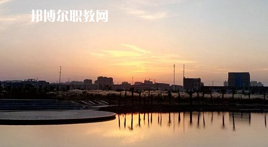 銅陵市理工學(xué)校2021年報名條件、招生要求、招生對象 