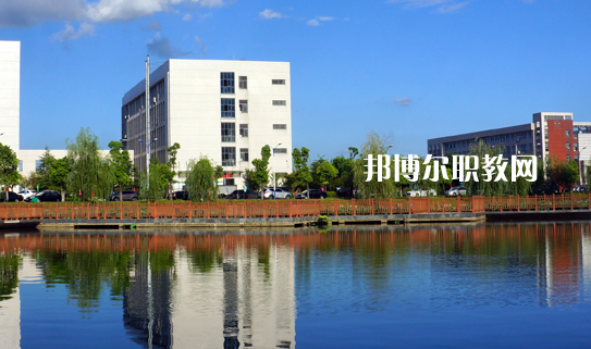 安徽銅陵技師學(xué)院怎么樣、好不好