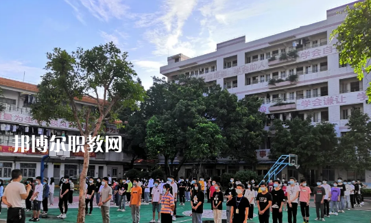 佛山騰飛技工學(xué)校2021年學(xué)費、收費多少
