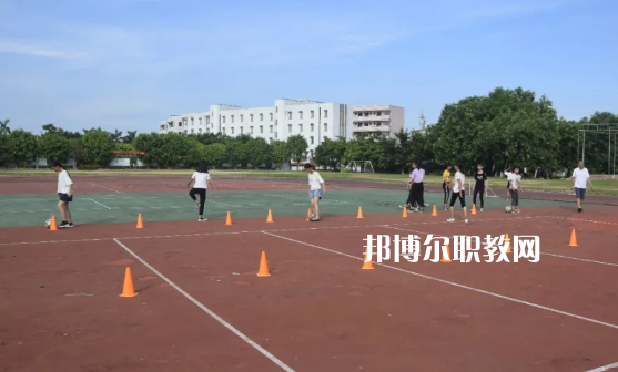 吳川職業(yè)高級中學(xué)2021年報名條件、招生要求、招生對象