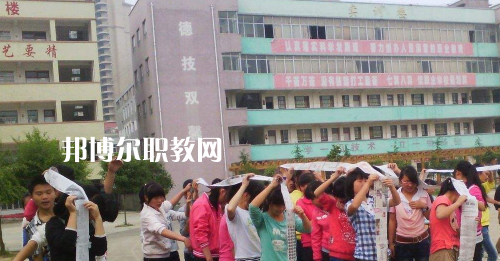 甕安鴻翔中等職業(yè)技術學校2021年招生辦聯(lián)系電話