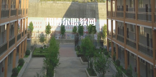 遵義市紅花崗區(qū)經(jīng)濟(jì)職業(yè)技術(shù)學(xué)校怎么樣、好不好