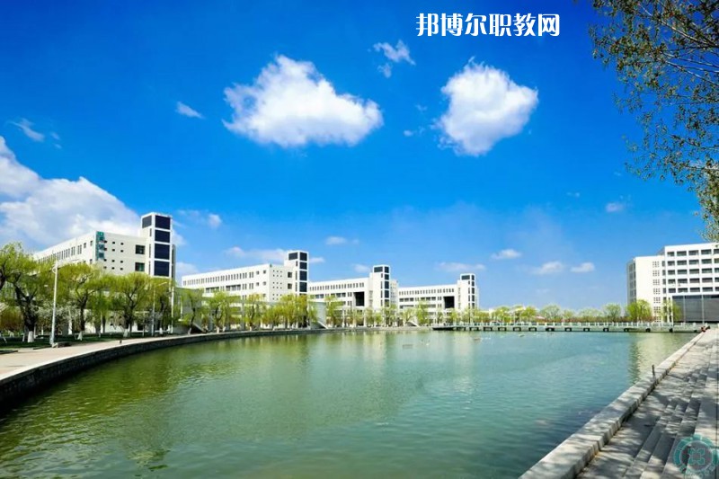 南華縣職業(yè)高級中學2021年報名條件、招生要求、招生對象
