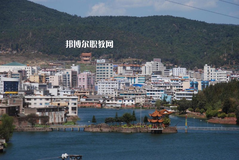 牟定縣職業(yè)高級中學怎么樣、好不好