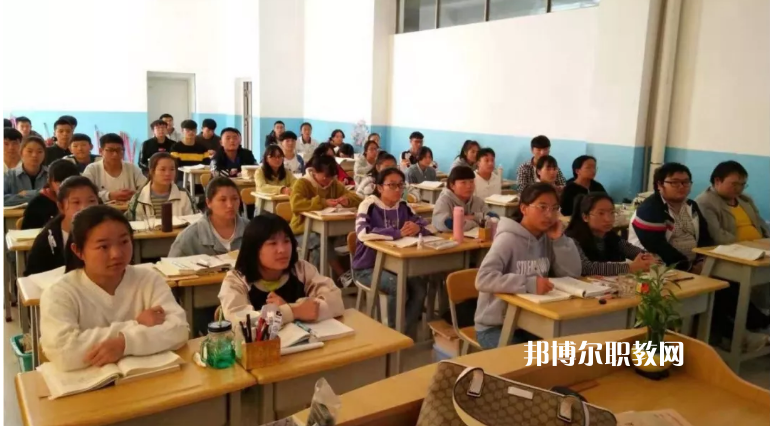 曲靖富源職業(yè)技術(shù)學(xué)校2021年報(bào)名條件、招生要求、招生對(duì)象