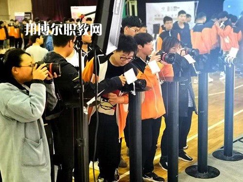 泰州市鳳凰藝術(shù)學(xué)校2021年報(bào)名條件、招生要求、招生對(duì)象