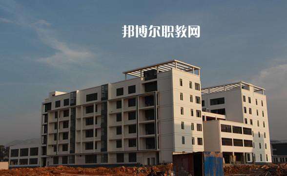 紅河州衛(wèi)生學校2021年學費、收費多少