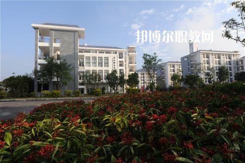 普洱農(nóng)業(yè)學(xué)校2021年報(bào)名條件、招生要求、招生對(duì)象