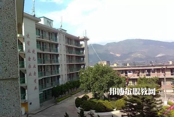 玉溪第二職業(yè)高級中學2021年學費、收費多少