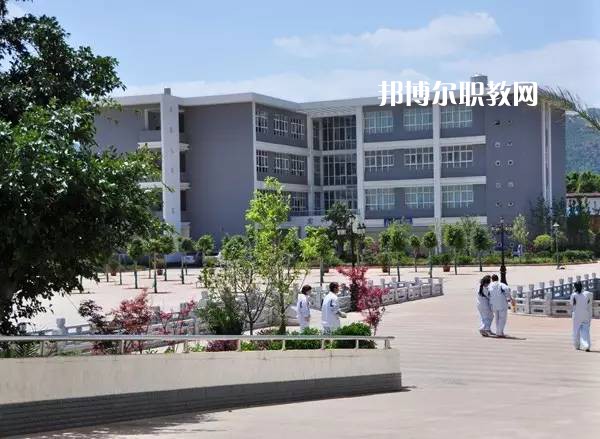 昆明旅游職業(yè)中學(xué)2021年學(xué)費(fèi)、收費(fèi)多少