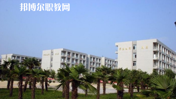 云南夏蒙衛(wèi)生學(xué)校2021年學(xué)費(fèi)、收費(fèi)多少
