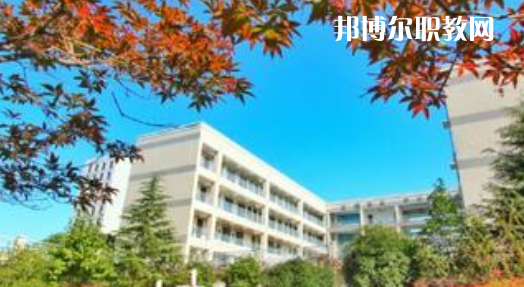 常州旅游商貿(mào)高等職業(yè)技術(shù)學校2020年招生辦聯(lián)系電話