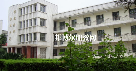 安徽省霍邱師范學校2021年報名條件、招生要求、招生對象