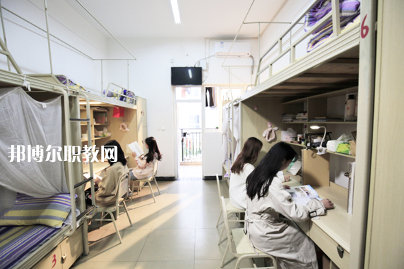 德陽科貿職業(yè)學院中職部2021年宿舍條件