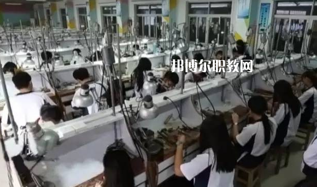 廣東創(chuàng)業(yè)工貿技工學校網站網址