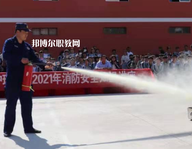 定西隴中護(hù)理學(xué)校2022年報(bào)名條件、招生要求、招生對(duì)象