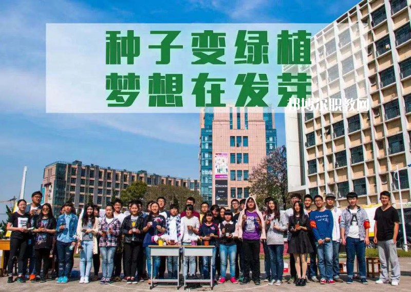 江蘇傳媒學(xué)校2022年報(bào)名條件、招生要求、招生對(duì)象