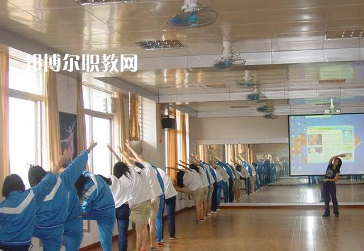 鶴山職業(yè)技術(shù)學(xué)校2022年報(bào)名條件、招生要求、招生對(duì)象
