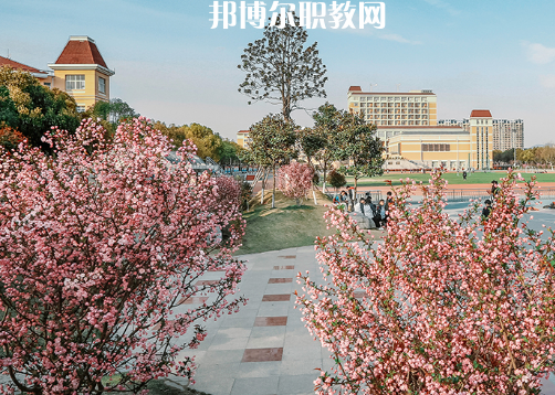 南京高等職業(yè)技術(shù)學(xué)校2022年報(bào)名條件、招生要求、招生對(duì)象