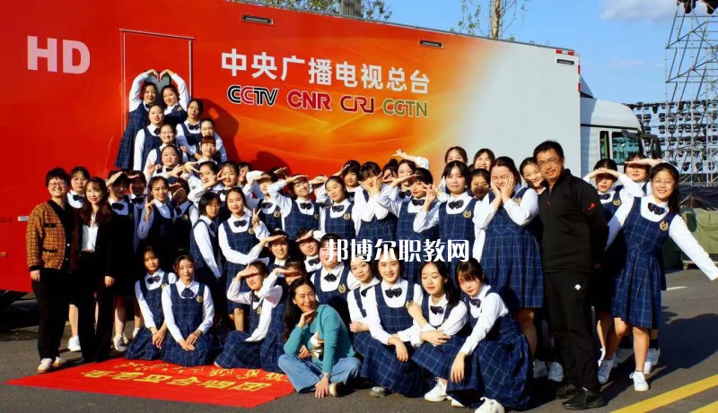 江蘇戲劇學(xué)校2022年報(bào)名條件、招生要求、招生對(duì)象