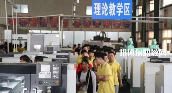 武邑奮飛職業(yè)技術中等專業(yè)學校怎么樣、好不好