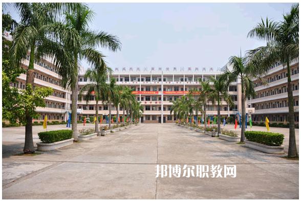 重慶益民技工學(xué)校2022年報(bào)名條件、招生要求、招生對(duì)象