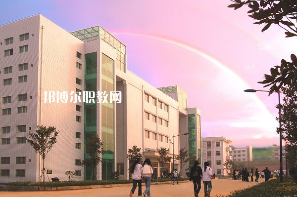 重慶五里店職業(yè)中學(xué)怎么樣、好不好