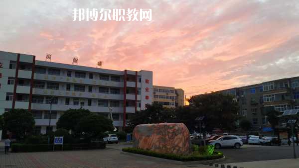 重慶巫山師范學校2022年報名條件、招生要求、招生對象 