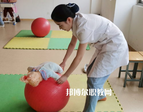 無錫衛(wèi)生高等職業(yè)技術(shù)學(xué)校怎么樣、好不好