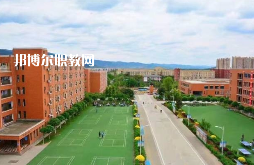 重慶石柱土家族自治縣第一職業(yè)學校2022年招生辦聯(lián)系電話