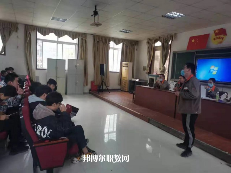 江蘇省賈汪中等專業(yè)學(xué)校2022年報名條件、招生要求、招生對象
