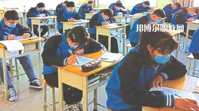 武威勞動服務(wù)技工學(xué)校2022年學(xué)費、收費多少