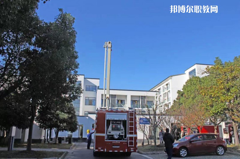 蘇州評彈學校2022年招生辦聯(lián)系電話