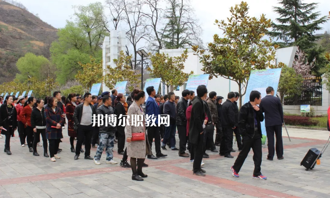 康縣職業(yè)技術(shù)學校2022年學費、收費多少