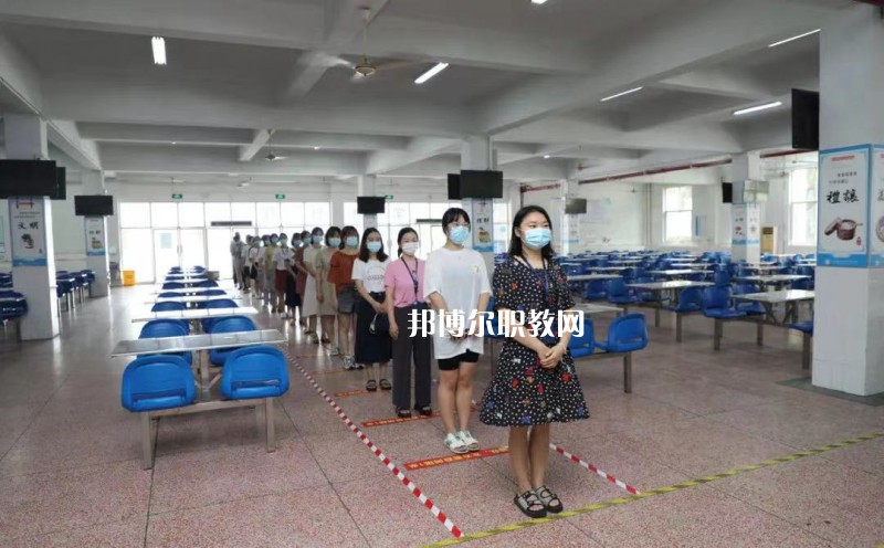 江蘇省蘇州絲綢中等專(zhuān)業(yè)學(xué)校2022年宿舍條件