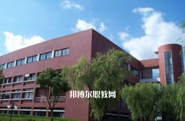 畢節(jié)市第一技工學(xué)校2022年報名條件、招生要求、招生對象