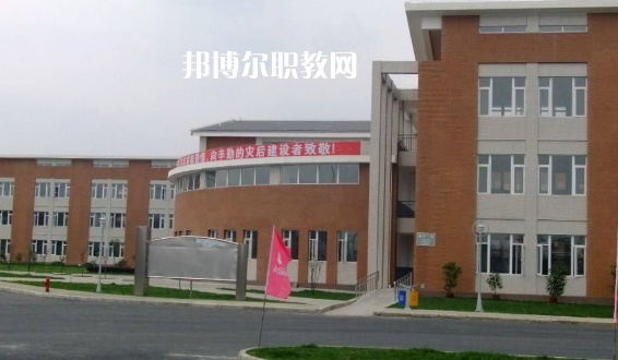 四川什邡職業(yè)中專學(xué)校2022年報(bào)名條件、招生要求、招生對象