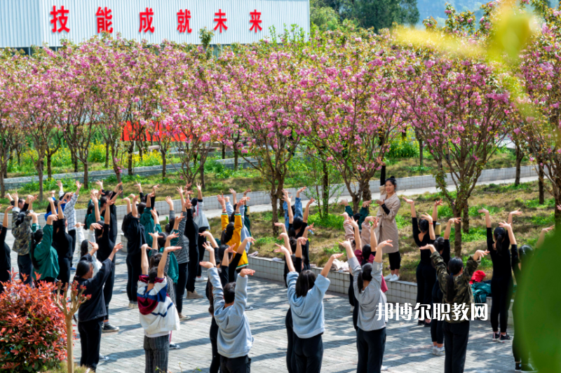 重慶彭水縣職業(yè)教育中心2022年報(bào)名條件、招生要求、招生對(duì)象