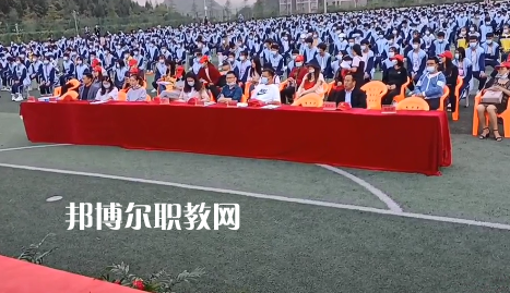 六盤水鐘山區(qū)職業(yè)技術(shù)學(xué)校2022年報名條件、招生要求、招生對象