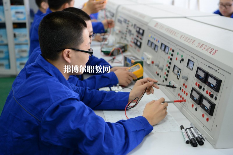 唐山建筑工程學(xué)校2022年報(bào)名條件、招生要求、招生對(duì)象