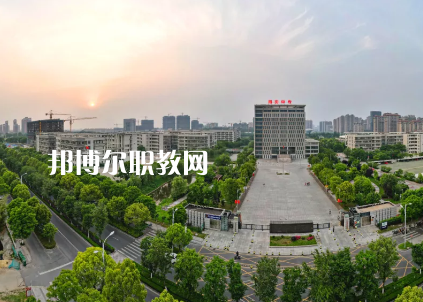 江蘇海安中等專業(yè)學校2022年報名條件、招生要求、招生對象