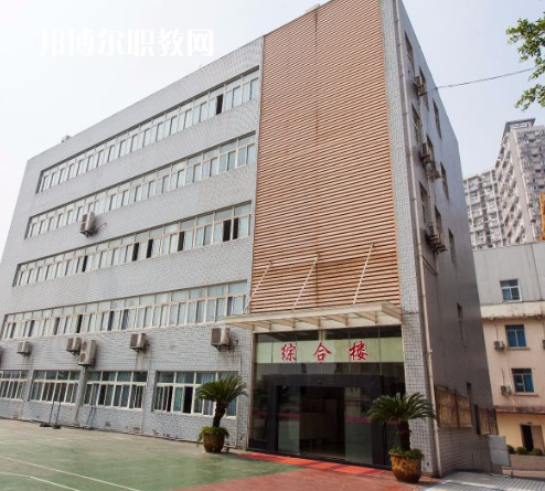 重慶工業(yè)學校2022年報名條件、招生要求、招生對象
