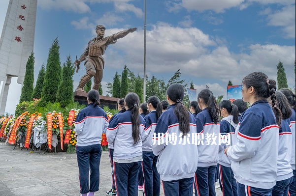 重慶醫(yī)藥衛(wèi)生學校2022年有哪些專業(yè)