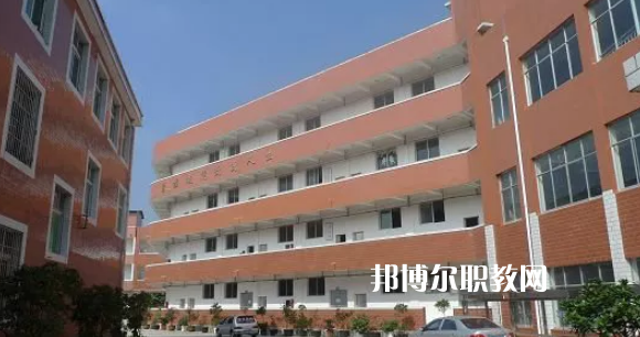 普安縣技工學(xué)校2022年報(bào)名條件、招生要求、招生對(duì)象