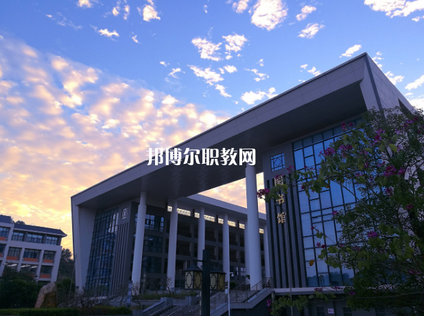 惠州衛(wèi)生學(xué)校2022年學(xué)費(fèi)、收費(fèi)多少